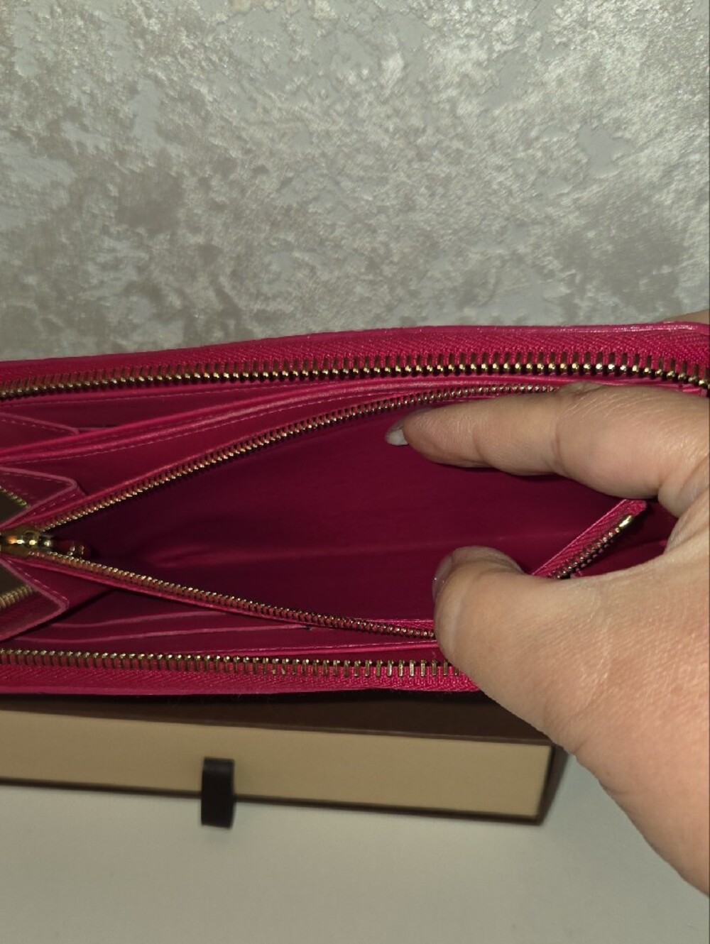 Louis Vuitton Pink Floral Patent Zip Wallet - Picture 3 of 9